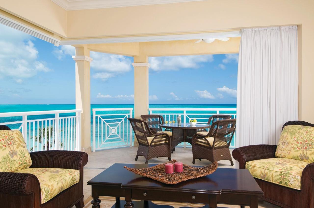 Windsong On The Reef Hotel Grace Bay Exterior foto