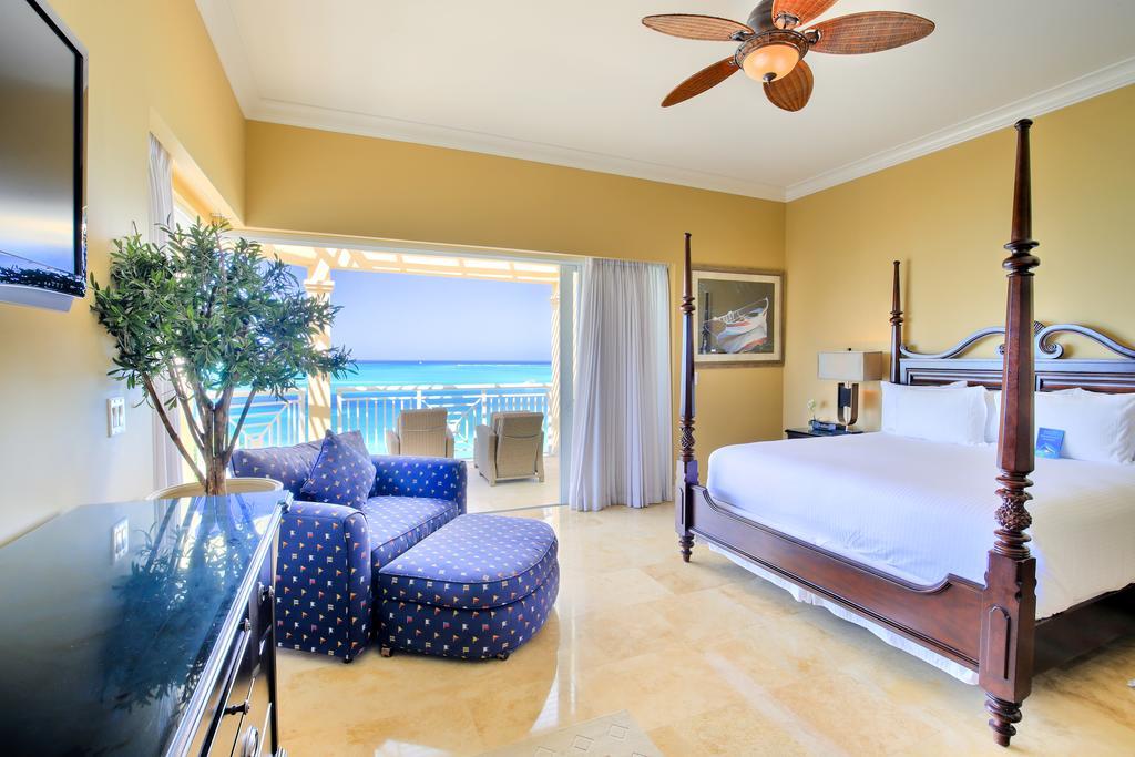 Windsong On The Reef Hotel Grace Bay Exterior foto